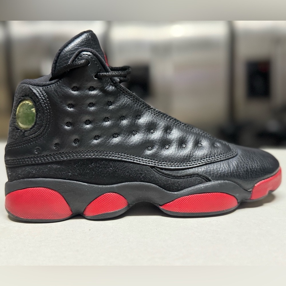 Jordan Retro 13 Dirty Bred GS Size 5.5Y Like New!